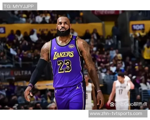 季后赛激战湖人对决雷霆全力争夺晋级名额的精彩瞬间